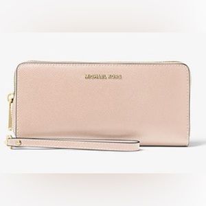 Michael Kors - Blush Pink Wristlet